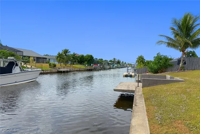 $2,095 | 1452 Southeast 15th Terrace, Cape Coral, FL 33990