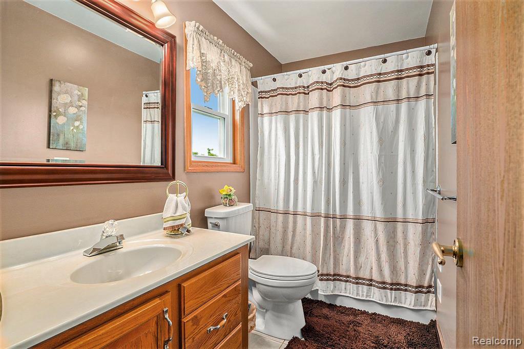 2076 South Nichols Road Lennon, MI 48449 - Photo 19 of 31 Gallery Image 19