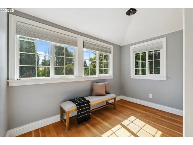 $775,000 | 3141 Odell Highway, Hood River, OR 97031