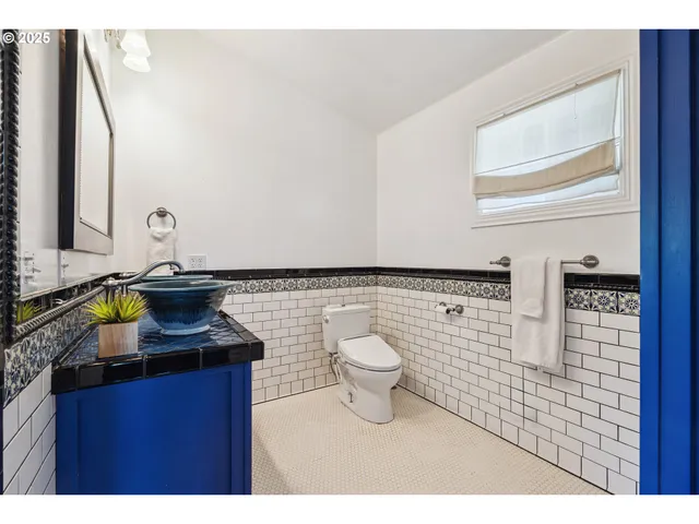 $775,000 | 3141 Odell Highway, Hood River, OR 97031