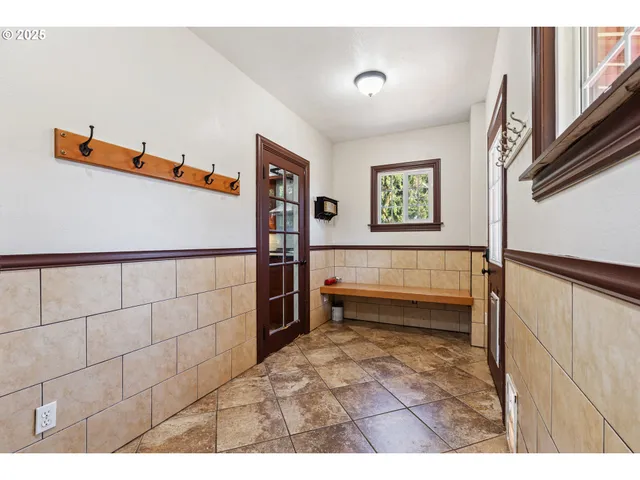 $775,000 | 3141 Odell Highway, Hood River, OR 97031