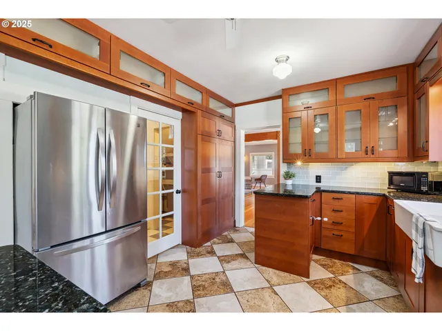 $775,000 | 3141 Odell Highway, Hood River, OR 97031