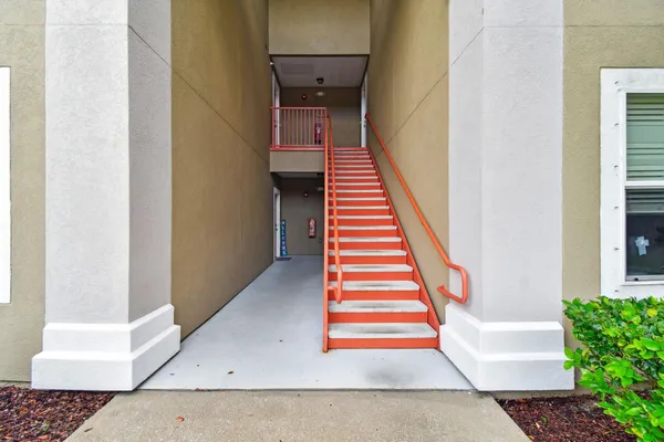 a view of entryway and hall