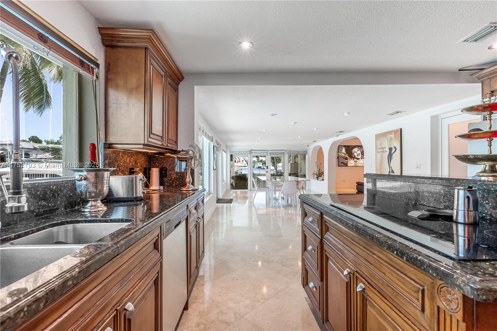 1975 Ixora Road North Miami, FL 33181 - Photo 7 of 28