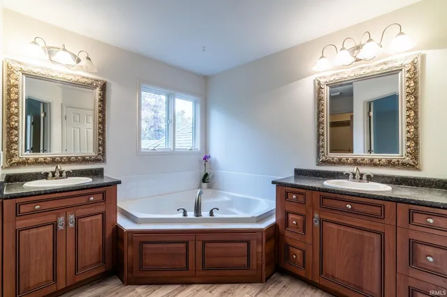 $439,900 | 11819 Island Cove Drive, Fort Wayne, IN 46845