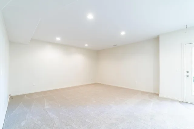 $439,900 | 11819 Island Cove Drive, Fort Wayne, IN 46845