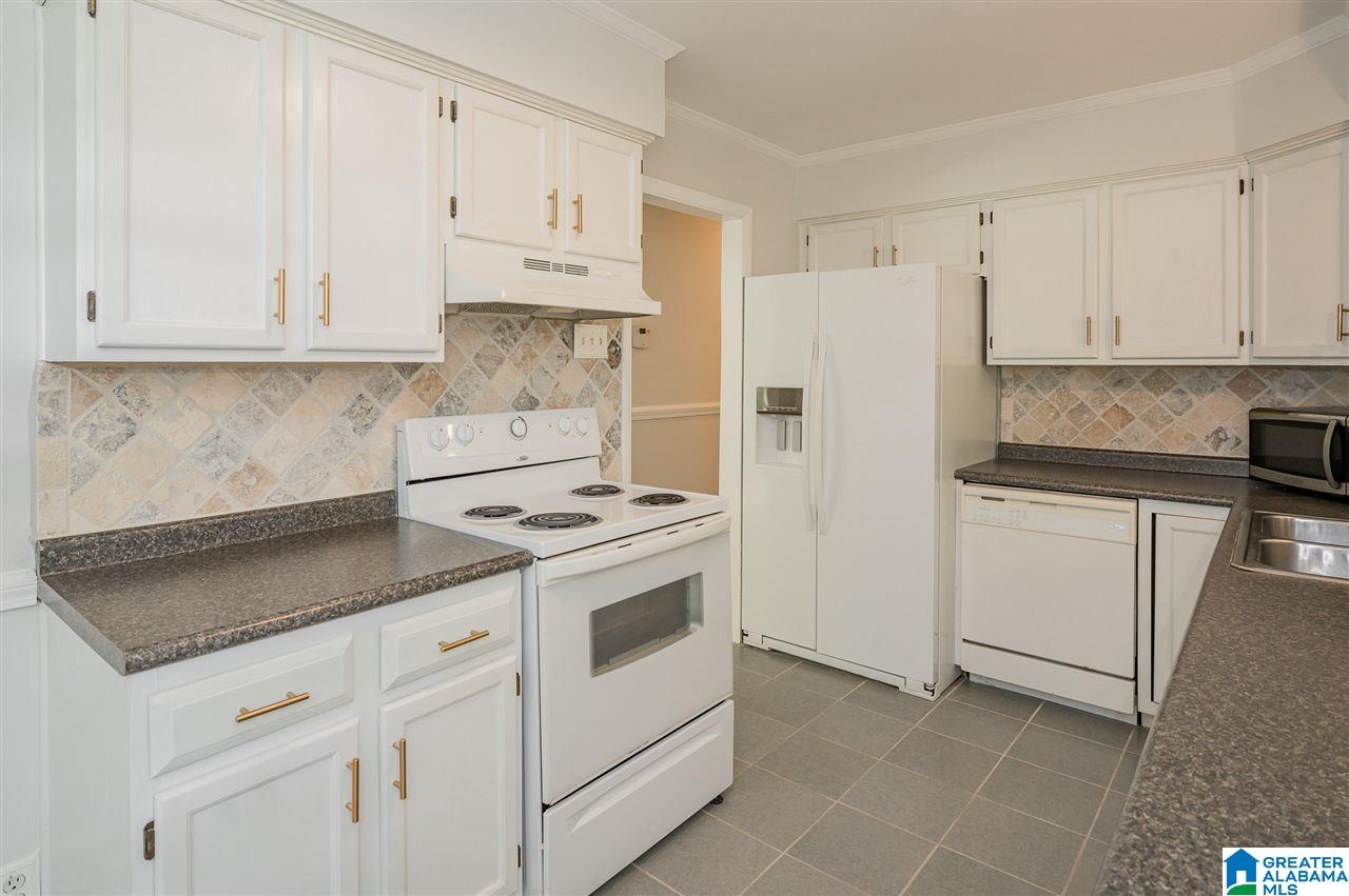 642 Odum Road Gardendale, AL 35071 - Photo 12 of 38