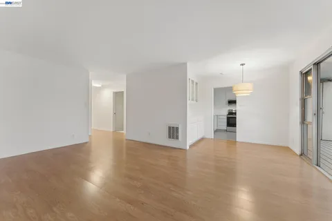 $595,000 | 339 Broadway, Unit 116, Alameda, CA 94501
