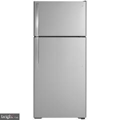 422 Greenlow Road Baltimore, MD 21228 - Photo 35 of 36 New stainless steel refrigerator installed 8/31