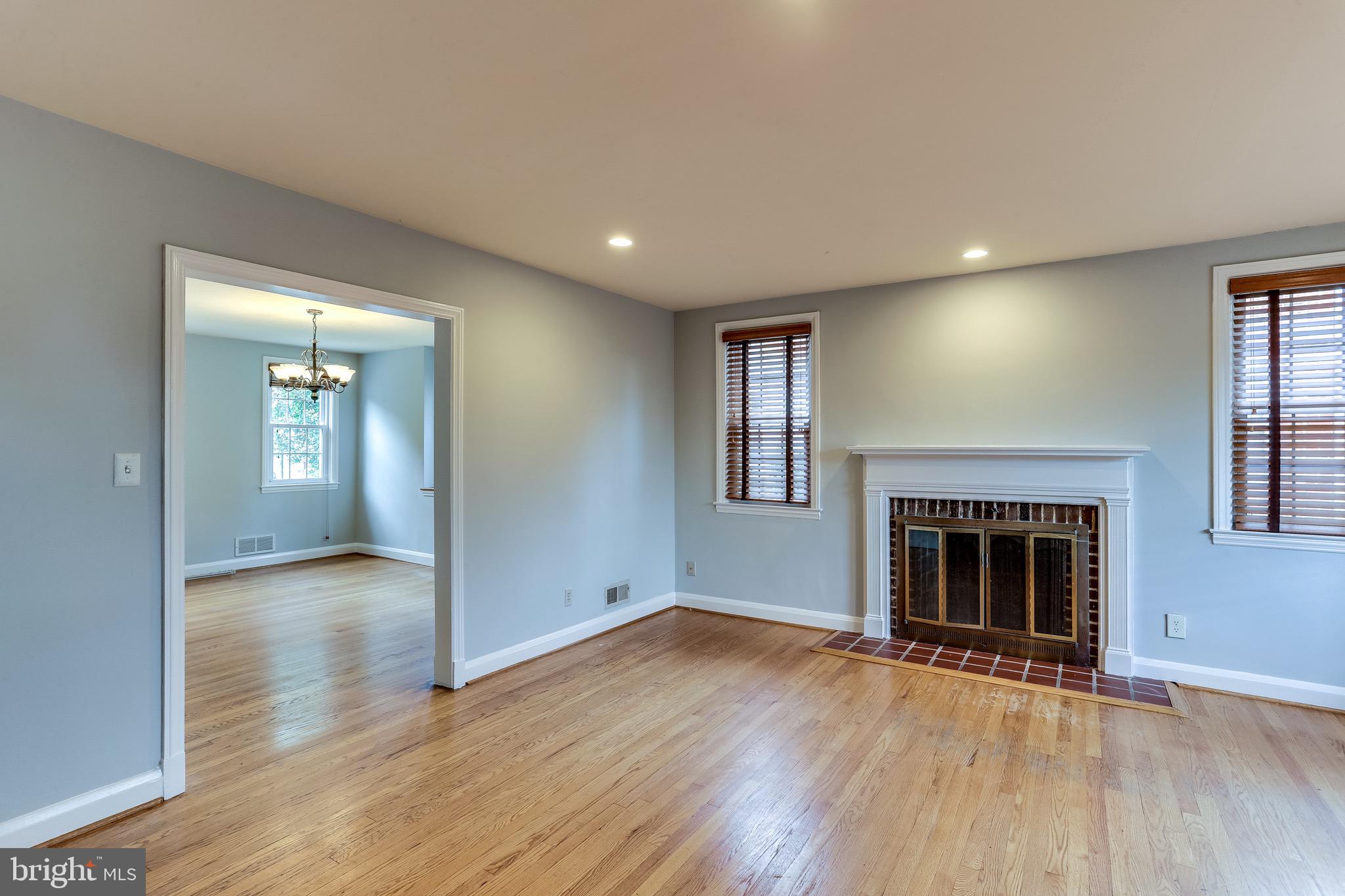 422 Greenlow Road Baltimore, MD 21228 - Photo 6 of 36