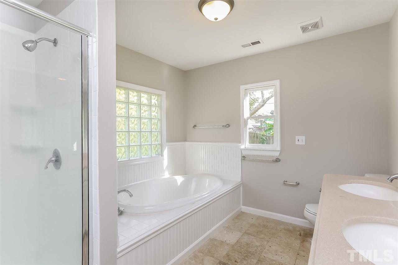 8112 North Creek Run Raleigh, NC 27613 - Photo 4 of 25