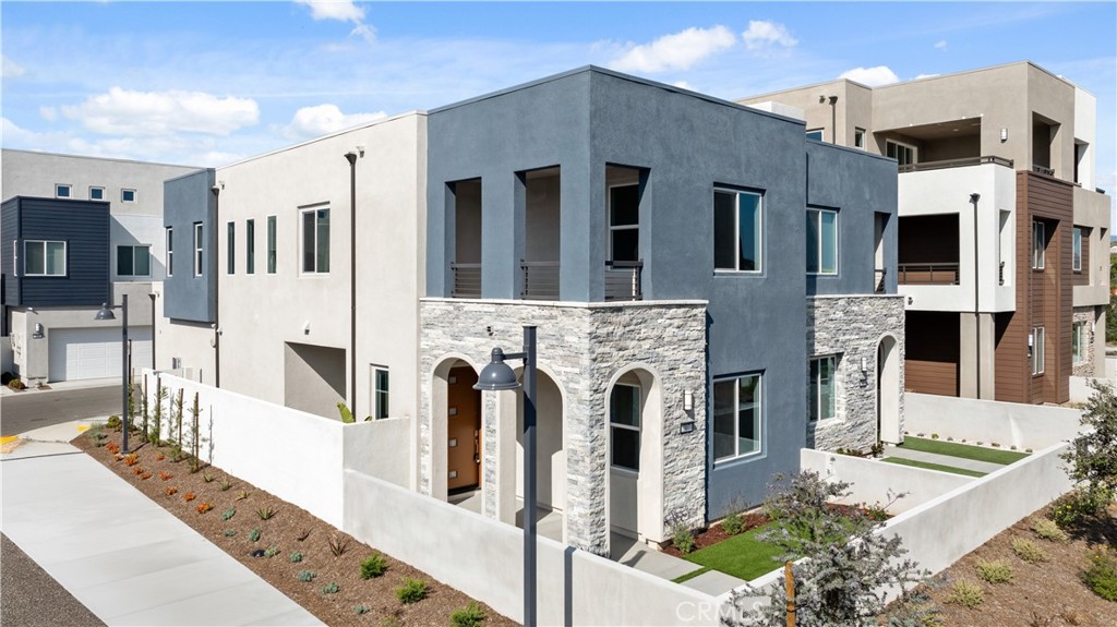 307 Baluster Irvine, CA 92618 - Photo 3 of 29