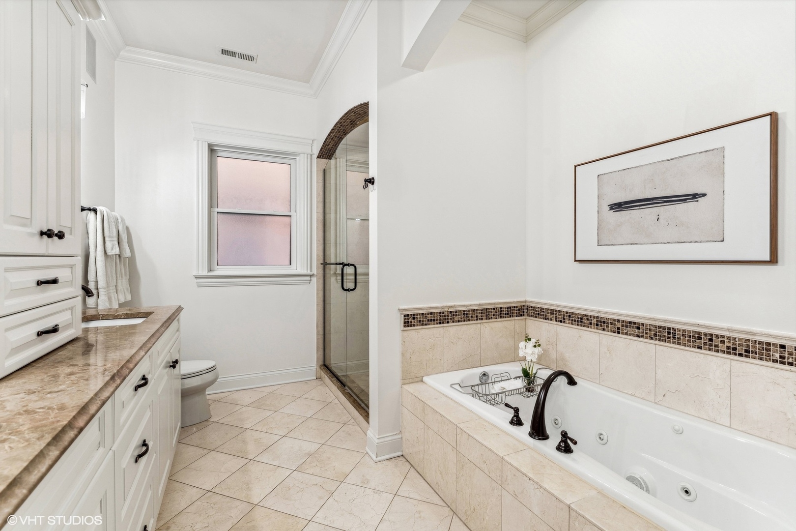 100 South Sangamon Street, Unit 3S Chicago, IL 60607 - Photo 20 of 26 a bathroom with a tub sink and mirror
