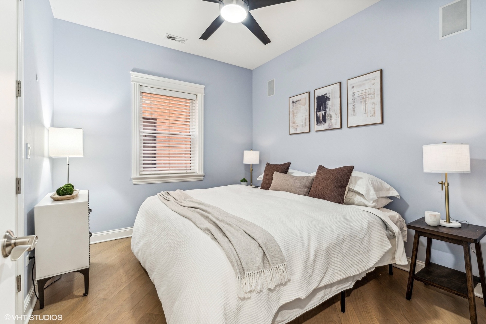 100 South Sangamon Street, Unit 3S Chicago, IL 60607 - Photo 22 of 26 a bedroom with bed and a window