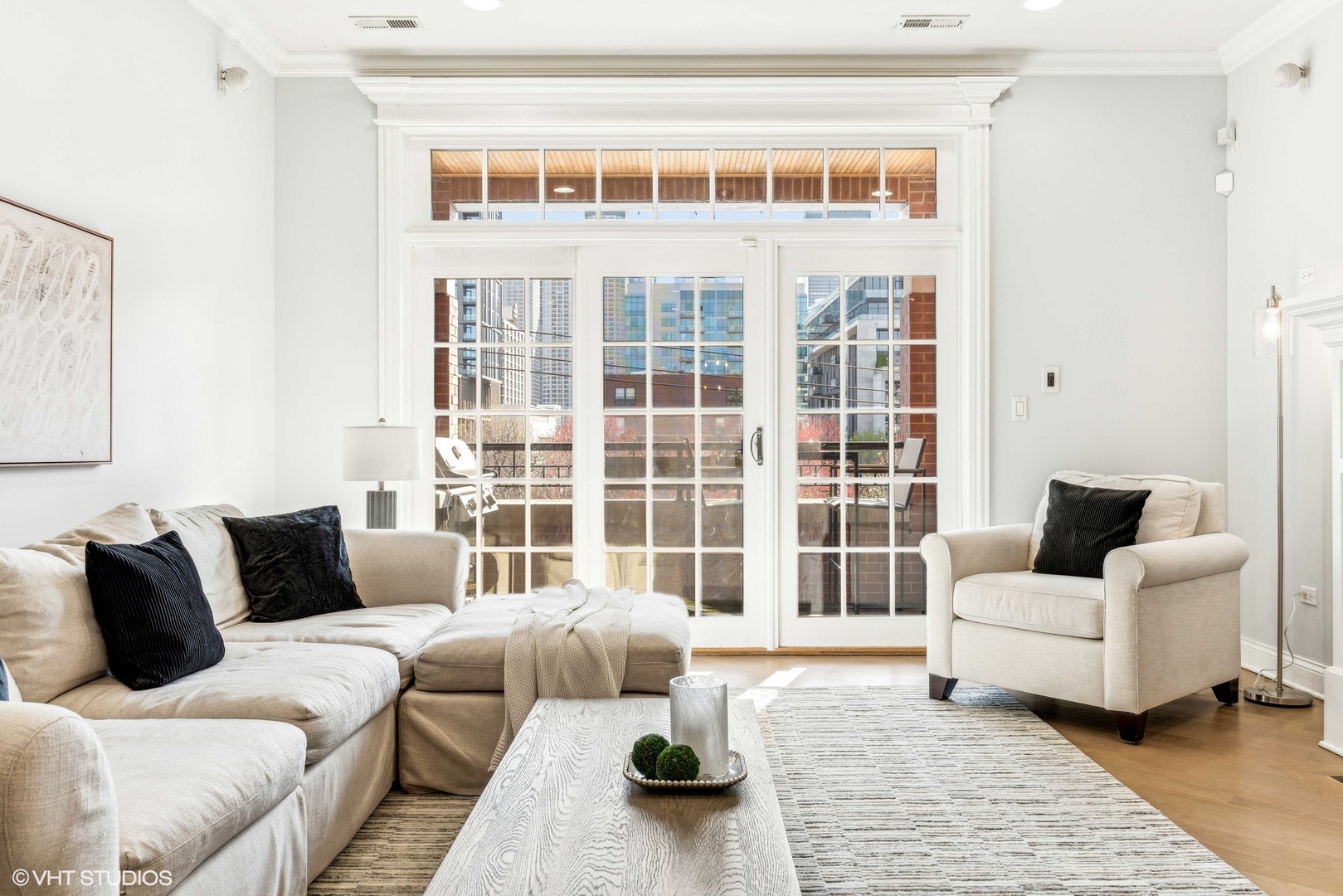 100 South Sangamon Street, Unit 3S Chicago, IL 60607 - Photo 4 of 26 a living room with furniture and a window