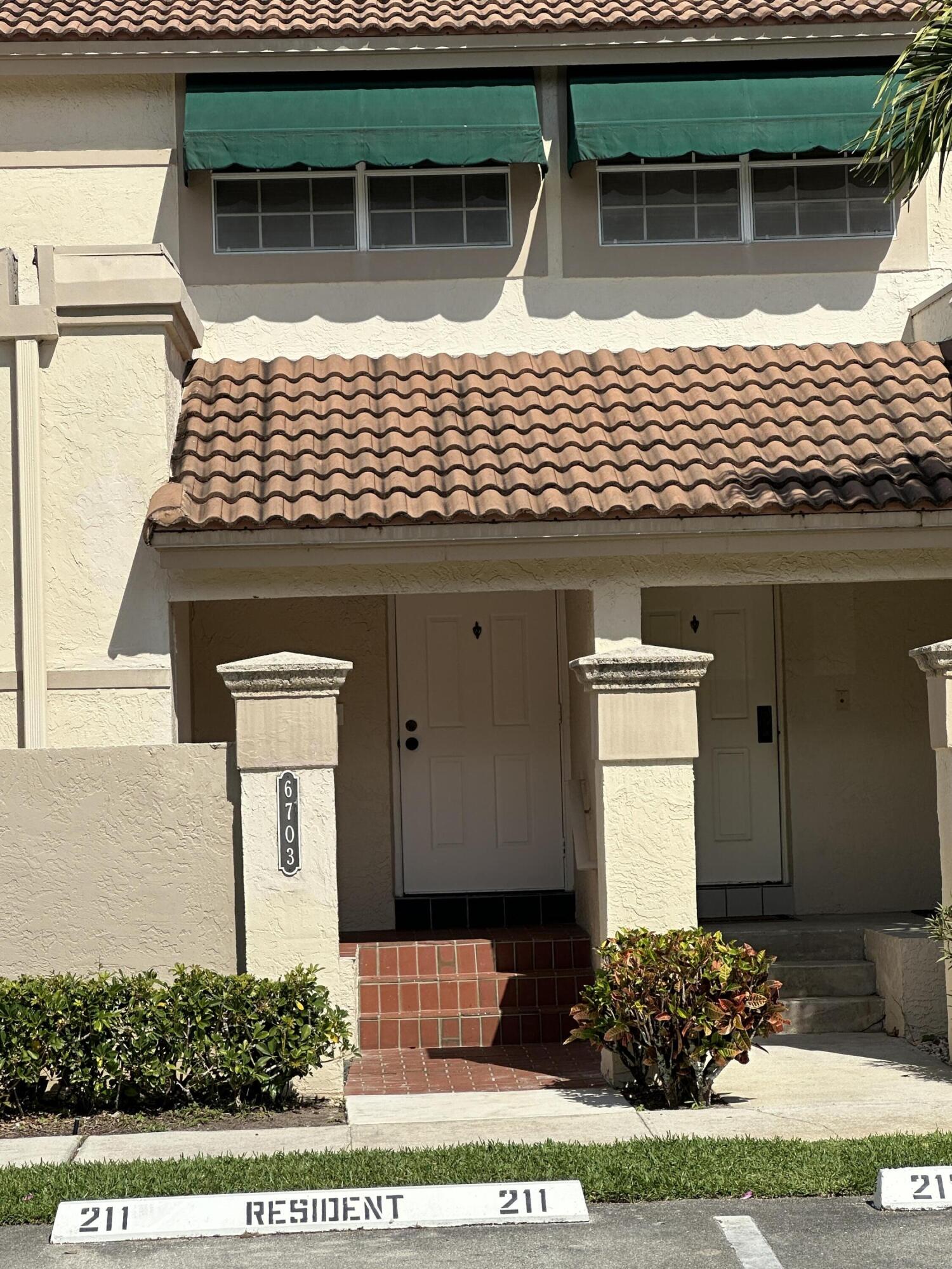 6703 Via Regina Boca Raton, FL 33433 - Photo 2 of 39 IMG_7094 (1)