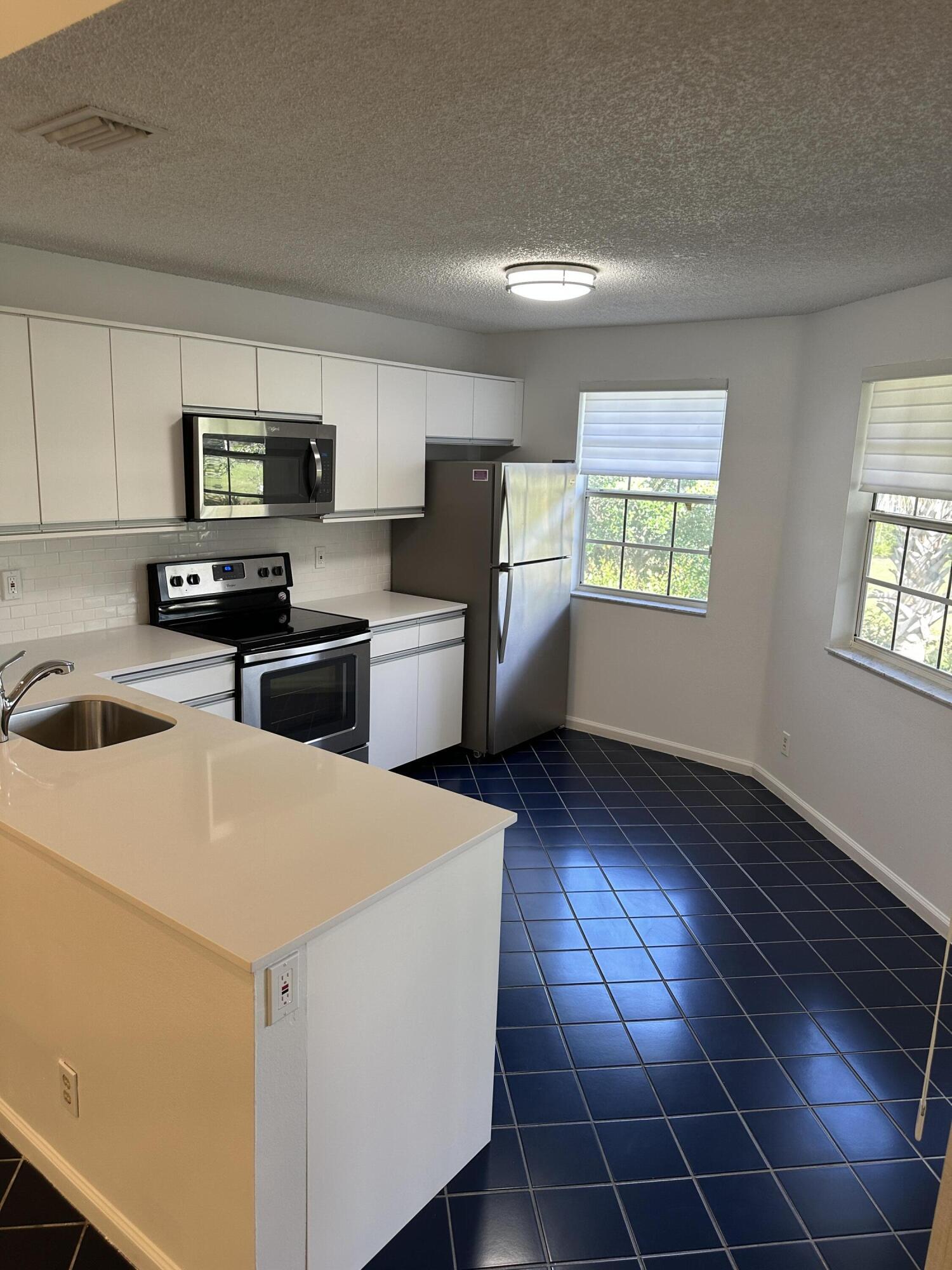 6703 Via Regina Boca Raton, FL 33433 - Photo 25 of 39 IMG_7052