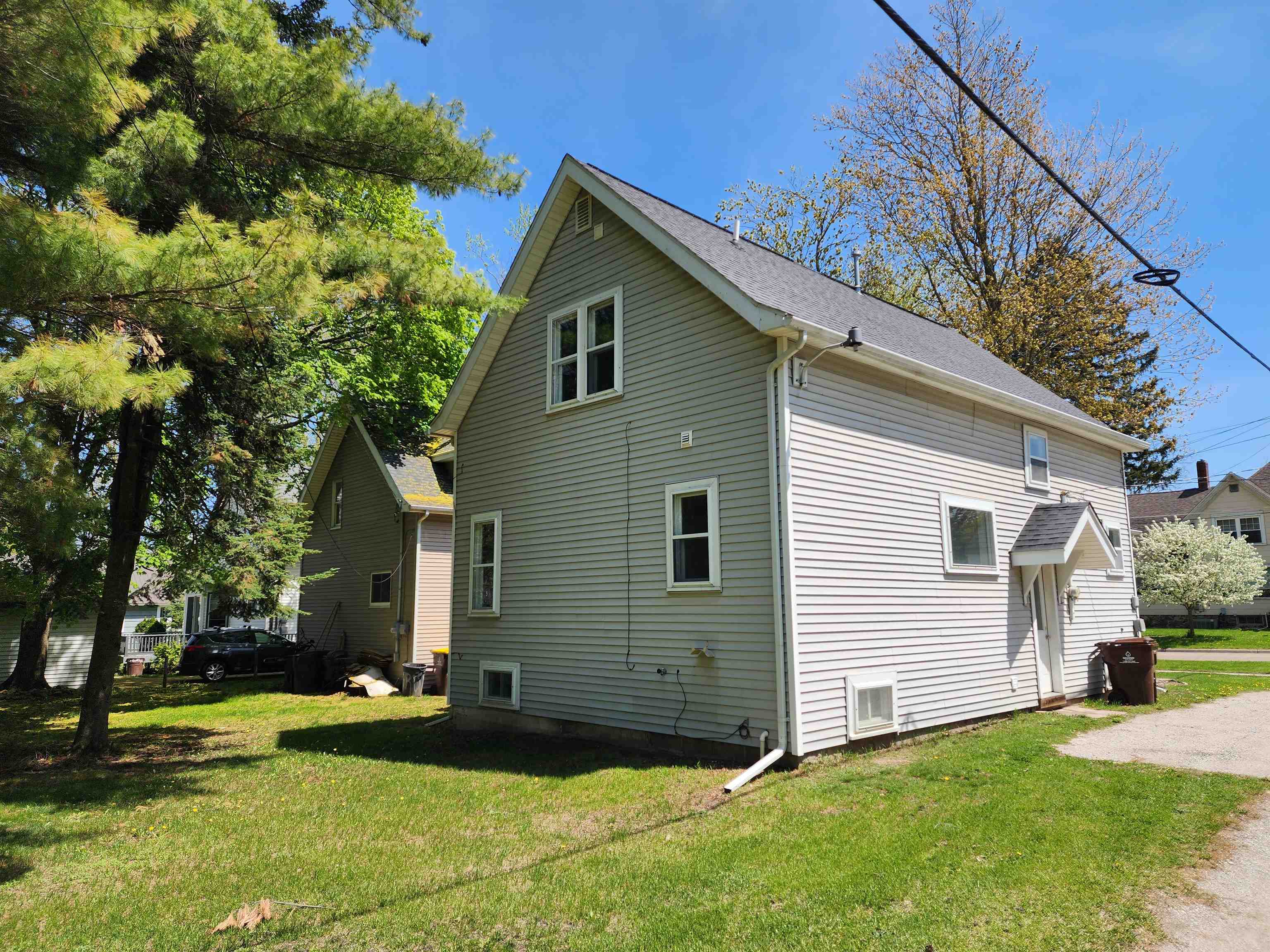 128 Rockingham Avenue Alma, MI 48801 - Photo 30 of 36 1933389-5c43aab4-df15-4e7a-afe6-93932fe27063.JPG