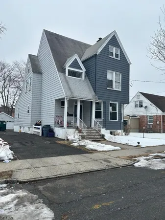 $2,800 | 120 Bridge Street, Roselle Park, NJ 07204