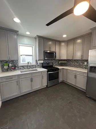 $2,800 | 120 Bridge Street, Roselle Park, NJ 07204