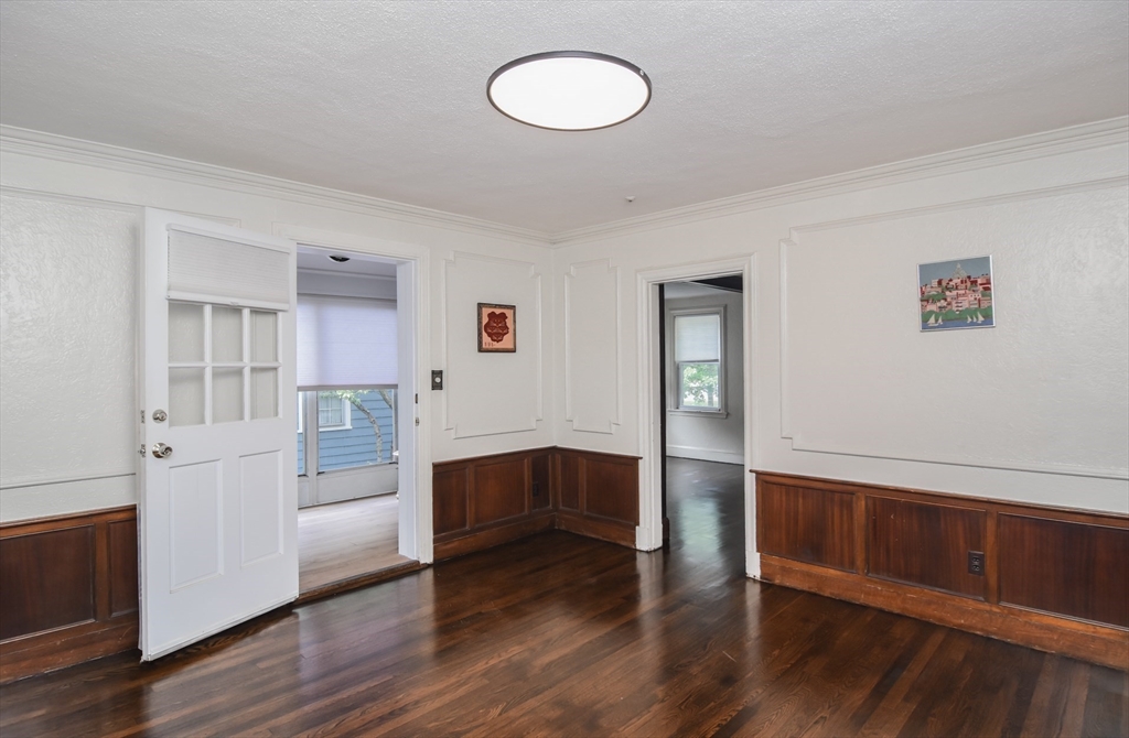 291 Russett Road Brookline, MA 02467 - Photo 5 of 23