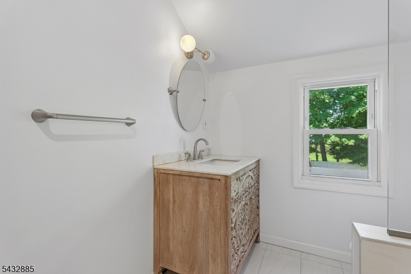 215 Exeter Way Hillside, NJ 07205 - Photo 22 of 34