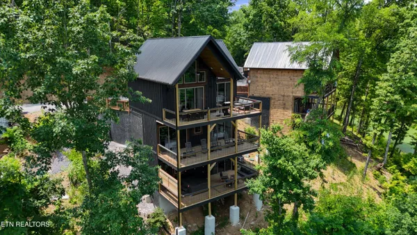 $750,000 | 130 Jolene Way, Sevierville, TN 37876