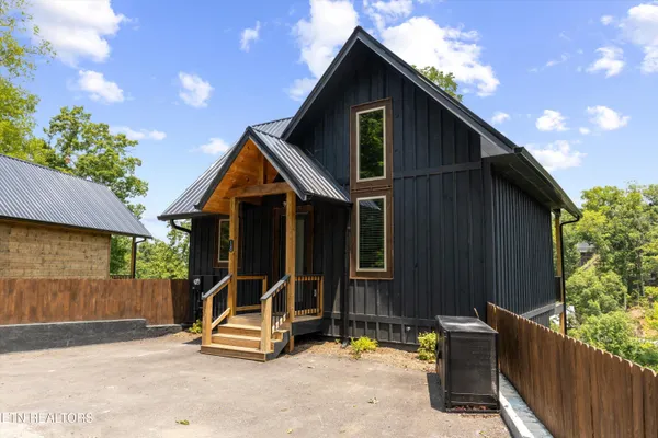 $750,000 | 130 Jolene Way, Sevierville, TN 37876