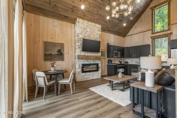 $750,000 | 130 Jolene Way, Sevierville, TN 37876