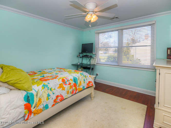 44 Lippincott Road Little Silver, NJ 07739 - Photo 15 of 26 22-22-DSC 1533 4 5-666x500-72dpi