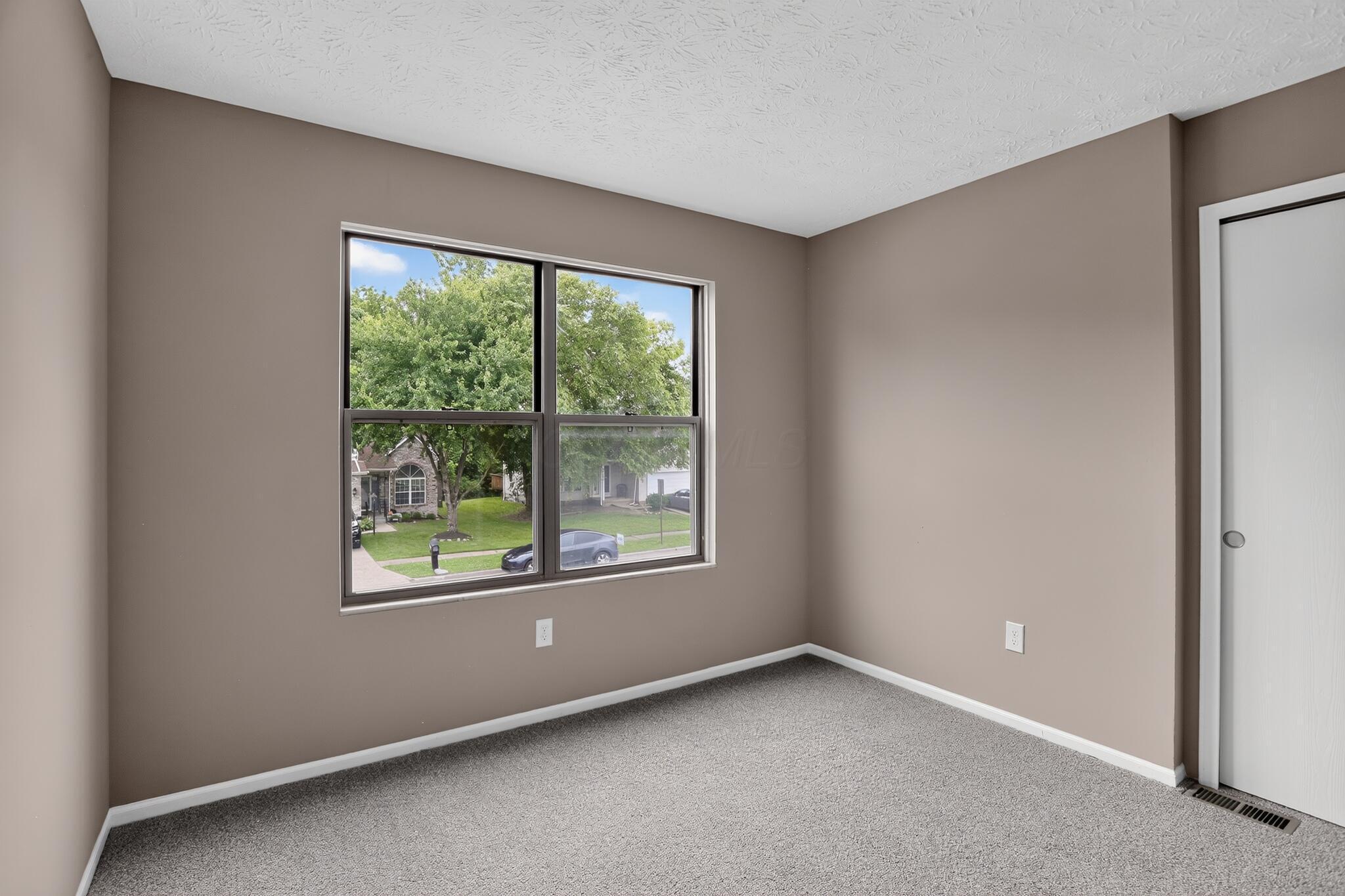 2893 Barrows Road Columbus, OH 43232 - Photo 19 of 23
