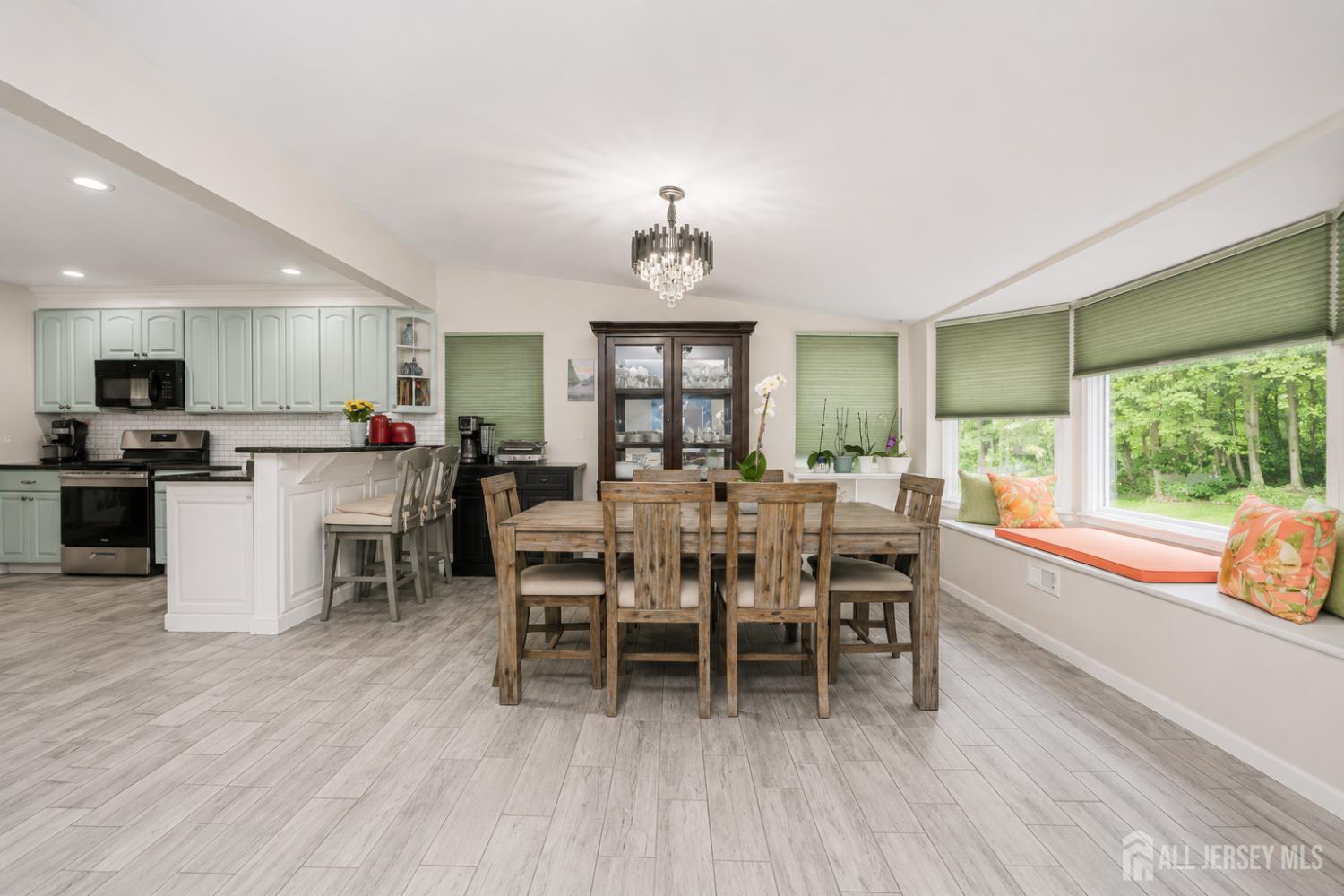 90 Farms Rd Circle East Brunswick, NJ 08816 - Photo 12 of 39