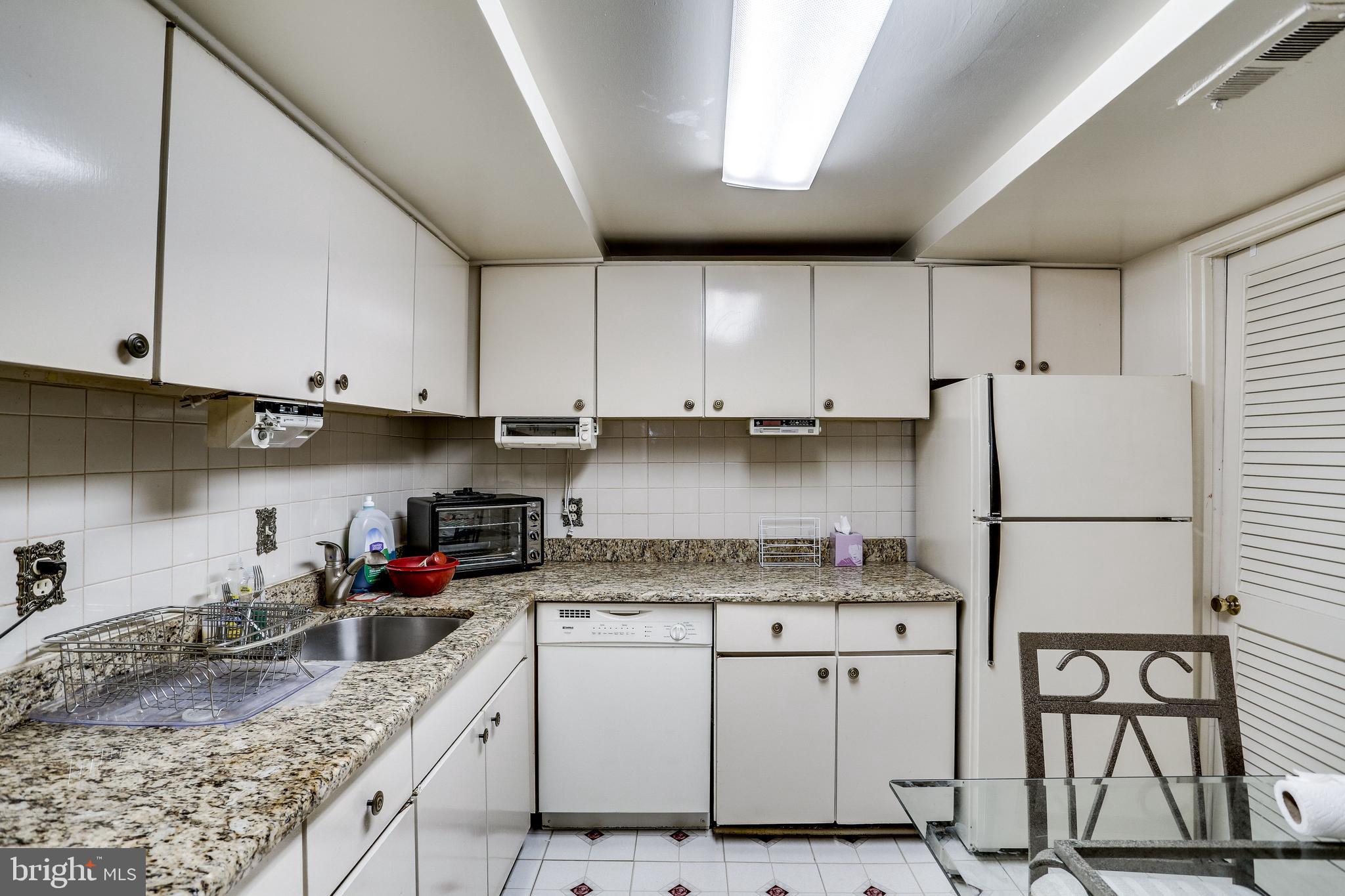 2468 Sun Valley Circle, Unit 8CD Silver Spring, MD 20906 - Photo 5 of 9 Gallery Image 5