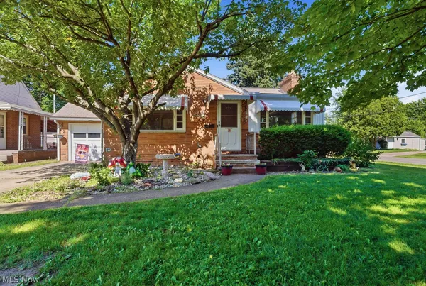 $169,900 | 1303 Manor Avenue Southwest, Canton, OH 44710
