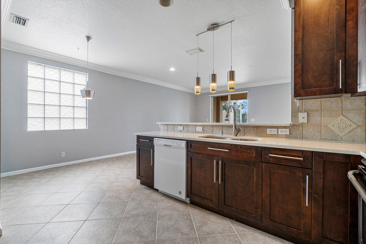 415 Mulberry Grove Road Royal Palm Beach, FL 33411 - Photo 7 of 39