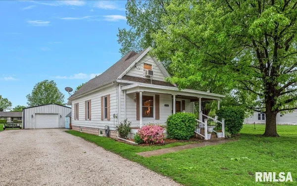 $115,000 | 332 East Tremont Street, Waverly, IL 62692