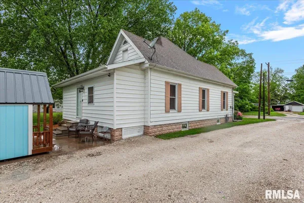 $115,000 | 332 East Tremont Street, Waverly, IL 62692