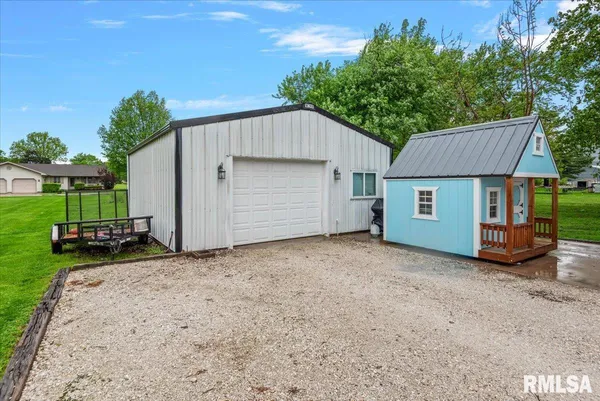 $115,000 | 332 East Tremont Street, Waverly, IL 62692