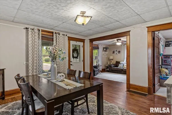 $115,000 | 332 East Tremont Street, Waverly, IL 62692