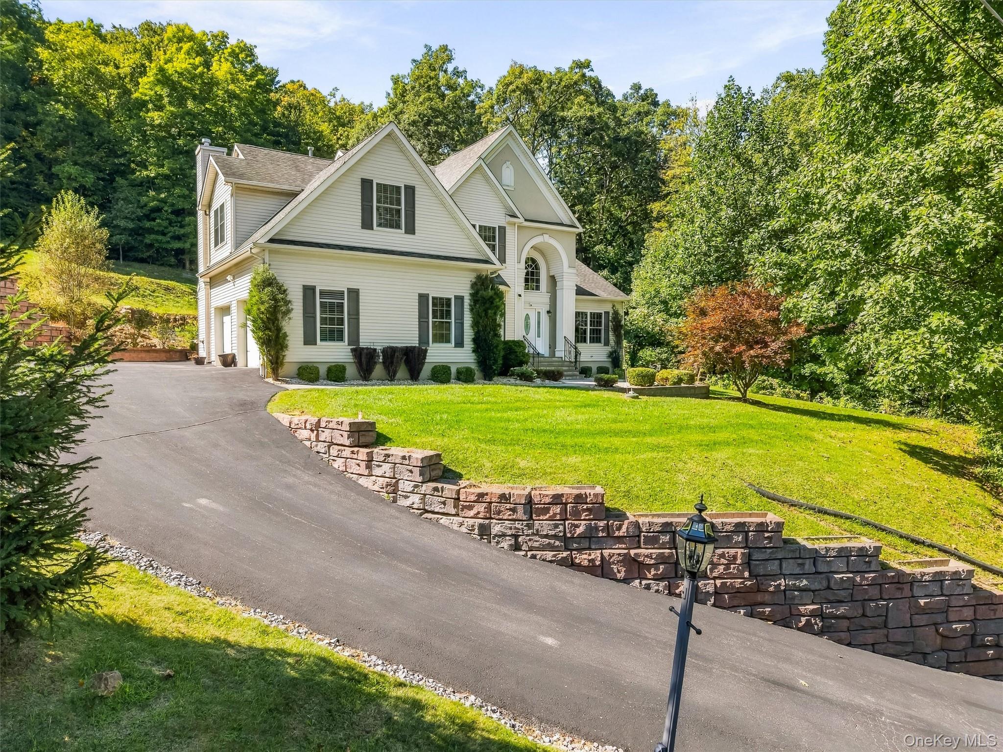 2 Pond Ridge Crossing Newburgh, NY 12550 - Photo 1 of 45 Gallery Image 1