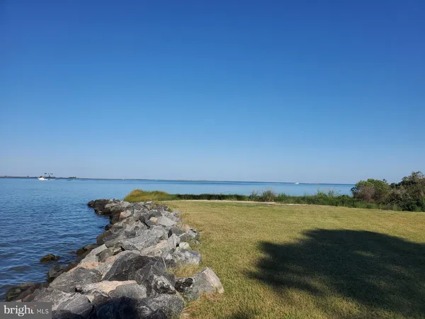 $1,399,900 | 1887 Point Breeze Road, Hudgins, VA 23076