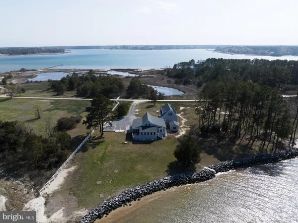 $1,399,900 | 1887 Point Breeze Road, Hudgins, VA 23076