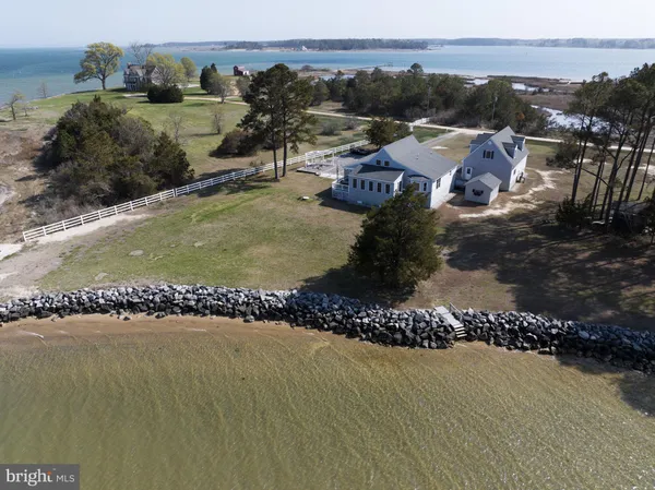 $1,399,900 | 1887 Point Breeze Road, Hudgins, VA 23076