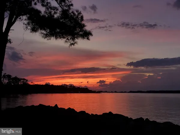 $1,399,900 | 1887 Point Breeze Road, Hudgins, VA 23076