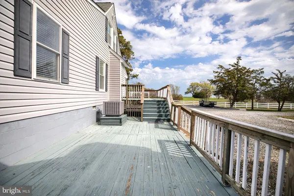 $1,399,900 | 1887 Point Breeze Road, Hudgins, VA 23076