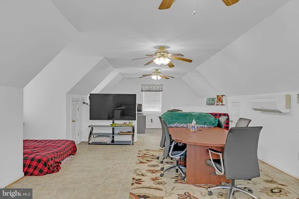 $1,399,900 | 1887 Point Breeze Road, Hudgins, VA 23076