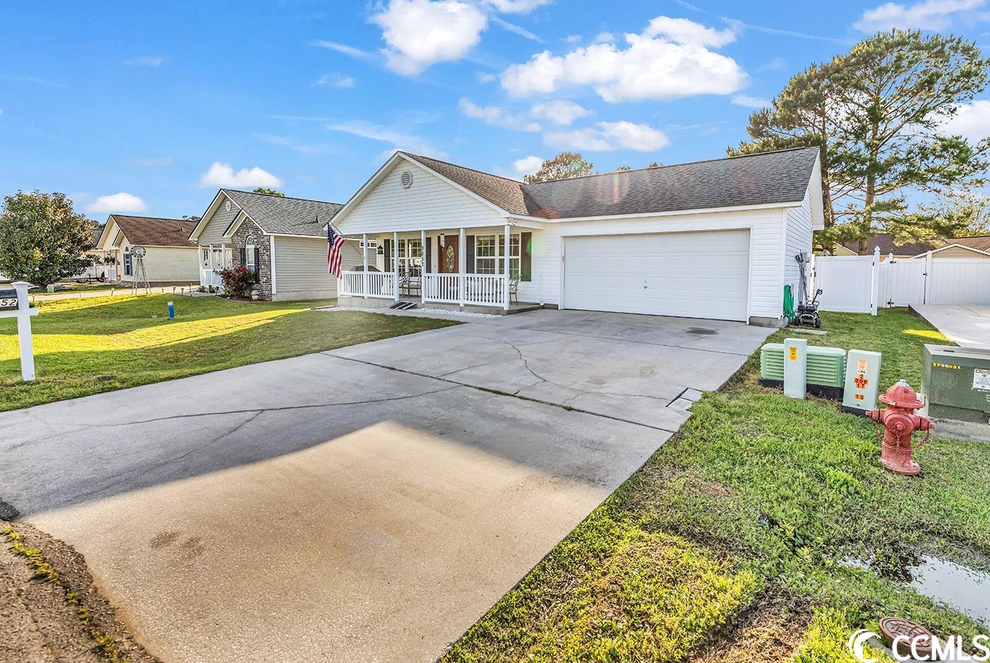 9852 Conifer Lane Murrells Inlet, SC 29576 - Photo 3 of 35 Gallery Image 3