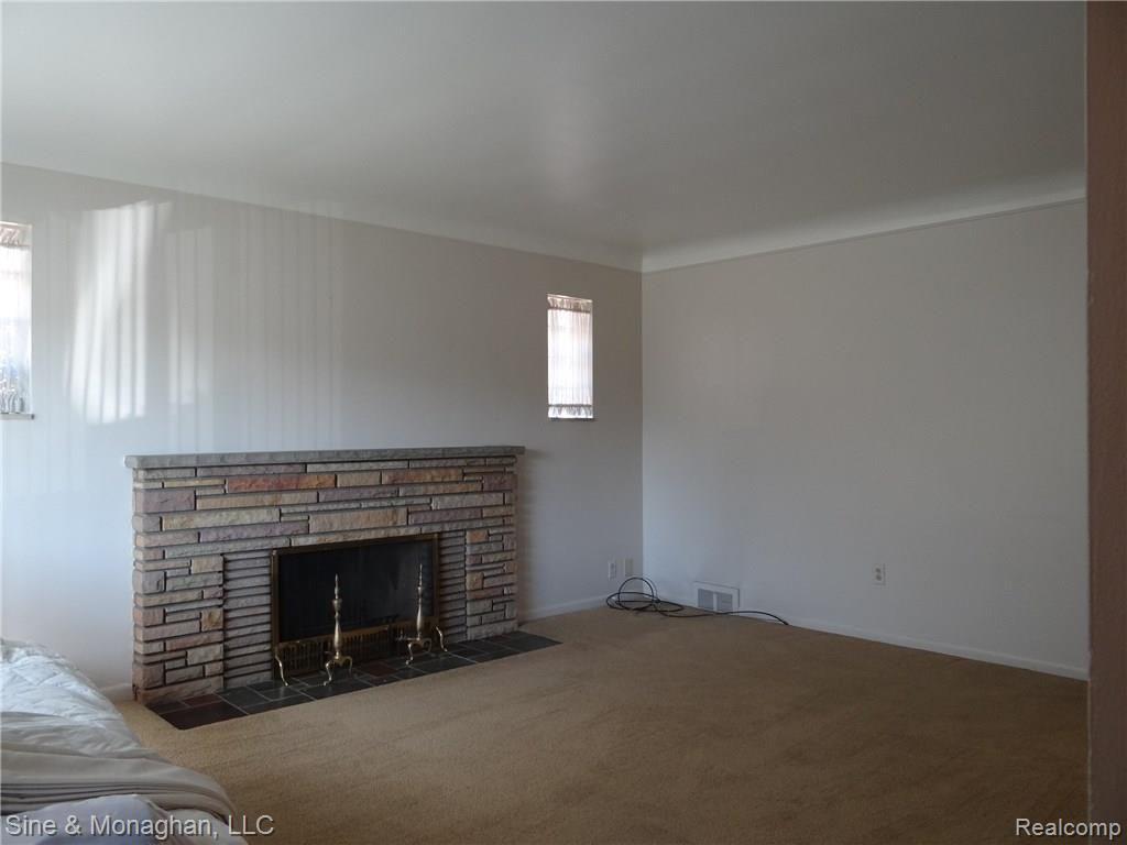 16505 East 8 Mile Road Eastpointe, MI 48021 - Photo 4 of 33 Gallery Image 4