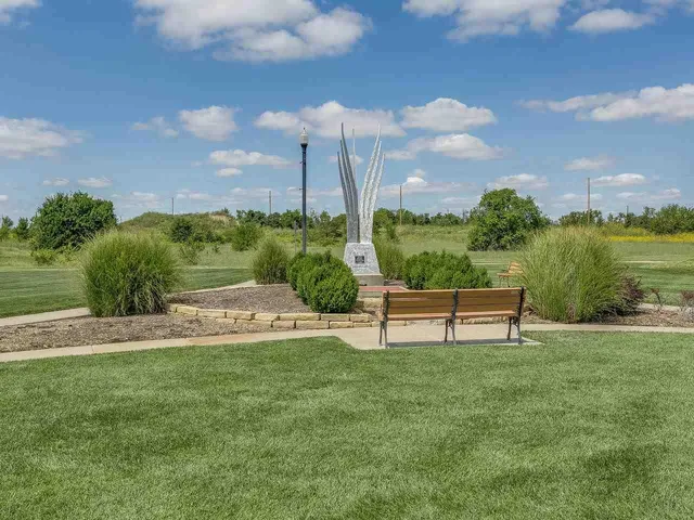 $270,490 | 7728 East Pheasant Ridge Street, Bel Aire, KS 67226