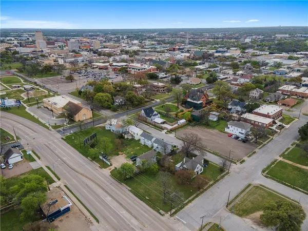 $525,000 | 1517-1521 Barnard Street, Waco, TX 76701